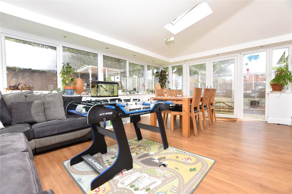 House in Wakefield - View 4
