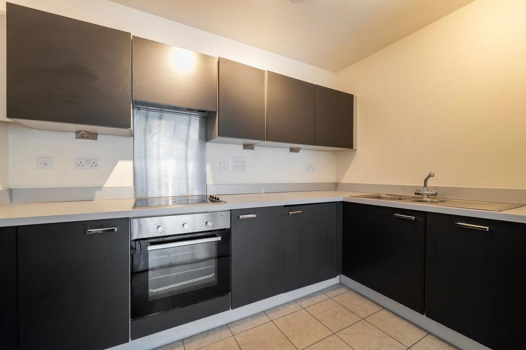 Apartment in London - More
