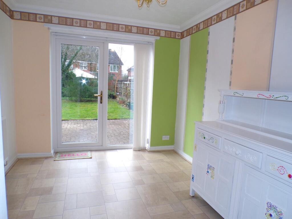 Victoria Avenue East, Blackley, Manchester photo 4
