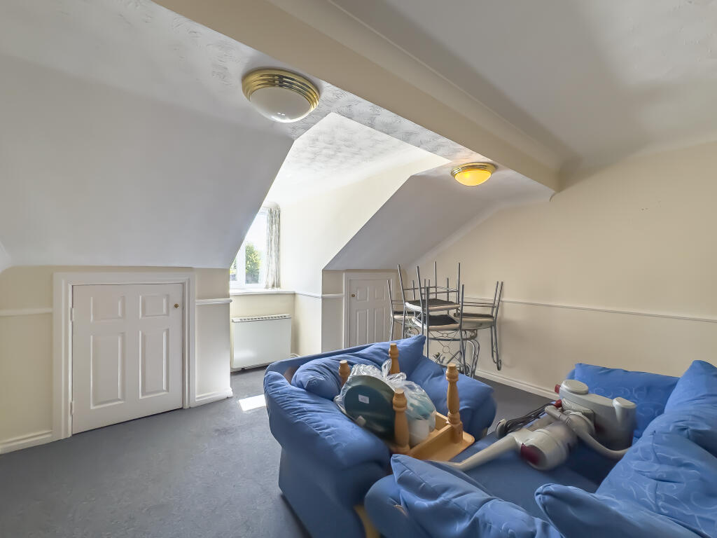 Apartment in Sunderland, Washington - More