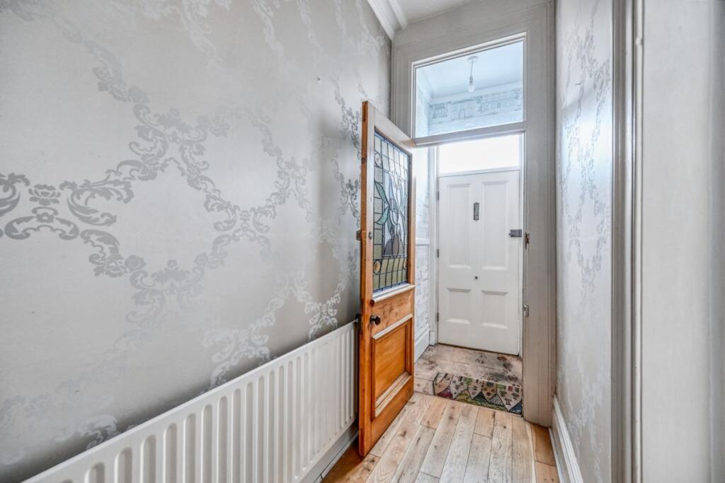 67 Warton Street, Lytham St. Annes, Lancashire, FY8 5DG photo 4