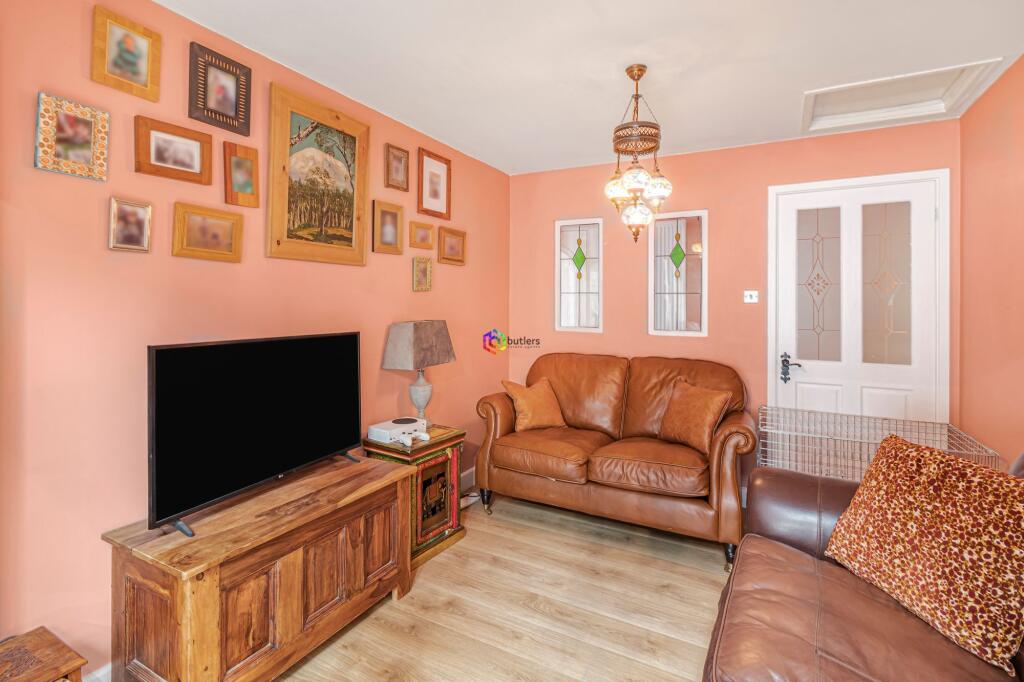 House in North East Derbyshire, Killamarsh - More