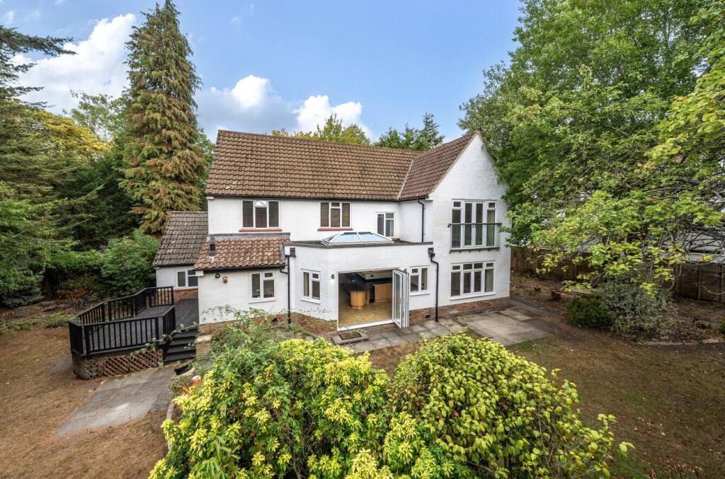 House in Surrey Heath, Camberley - View 2