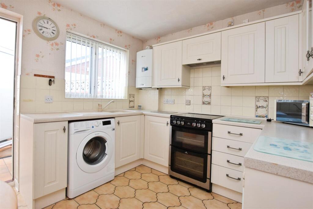 House in Towyn, Kinmel Bay and Towyn - View 5