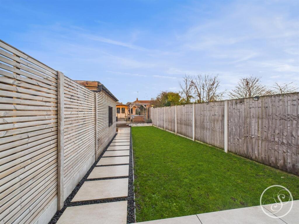Osmondthorpe Lane, Osmondthorpe, Leeds photo 4