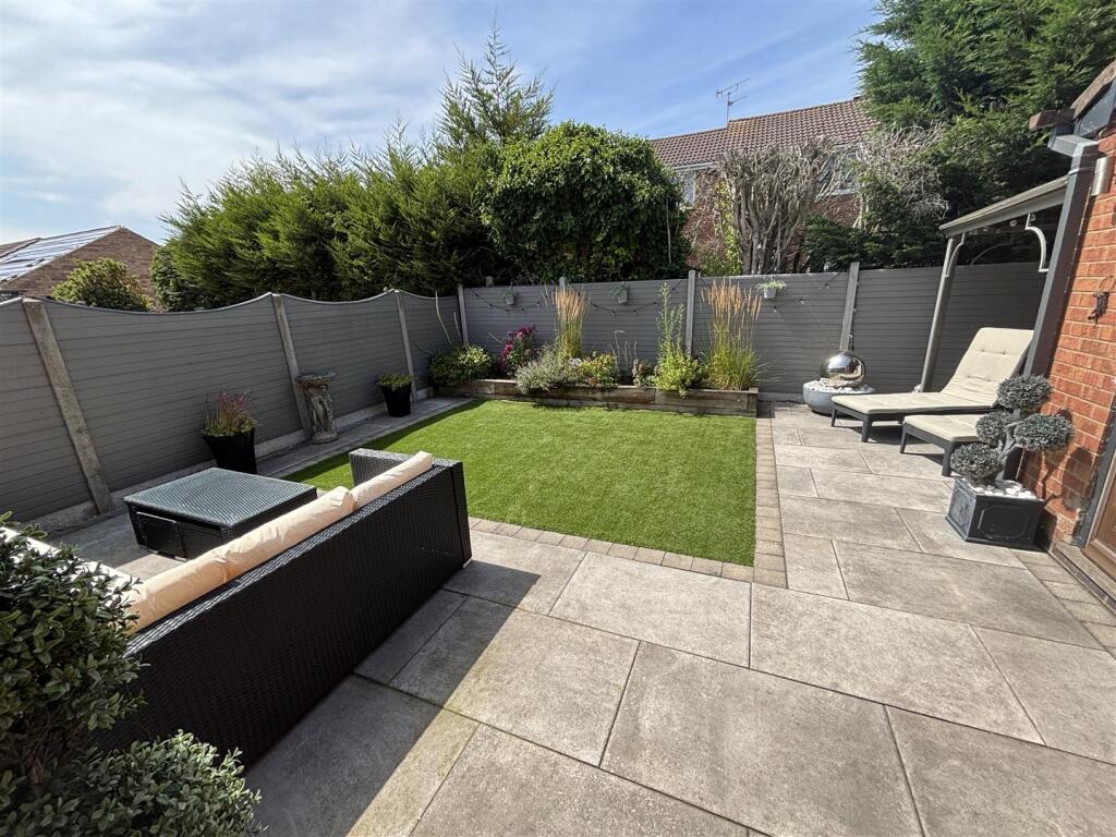 Heathbrook Drive, Ratby, Leicester photo 4