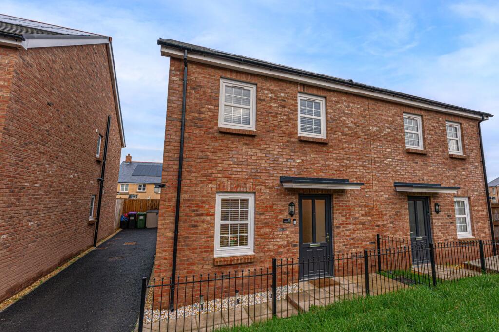 Main image of property: Abbey Woods, Llantarnam, NP44