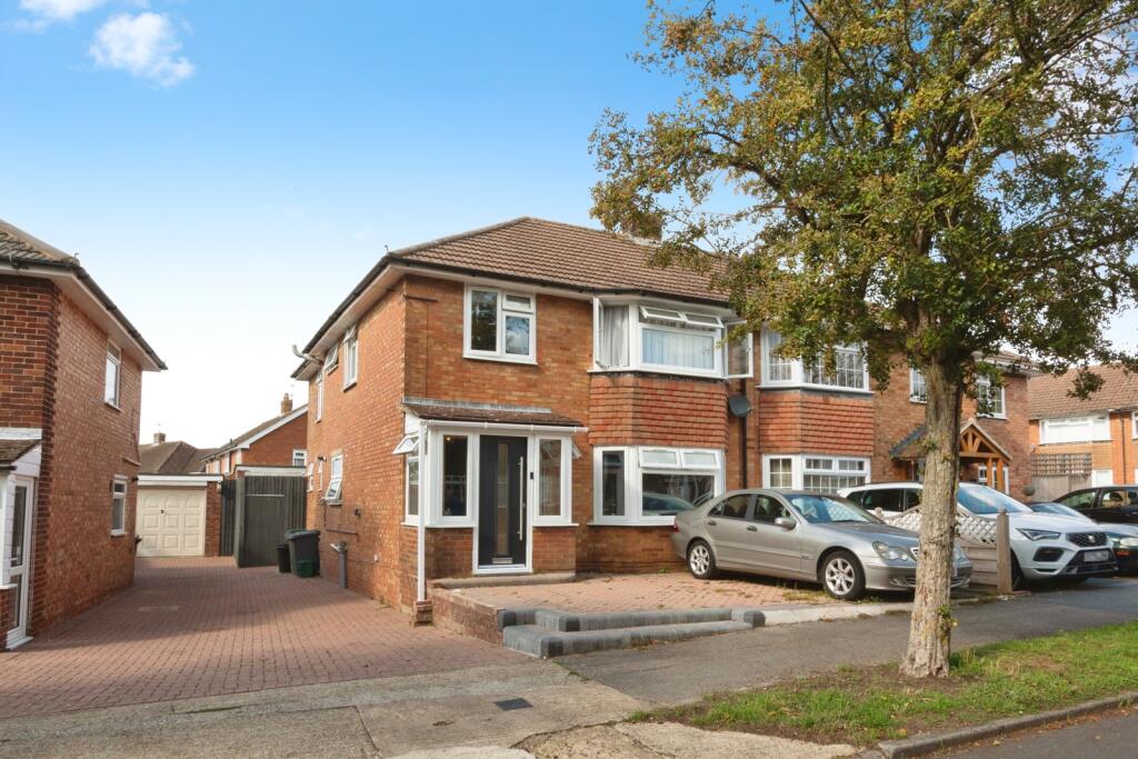 Main image of property: Morley Road, Basingstoke, Hampshire, RG21