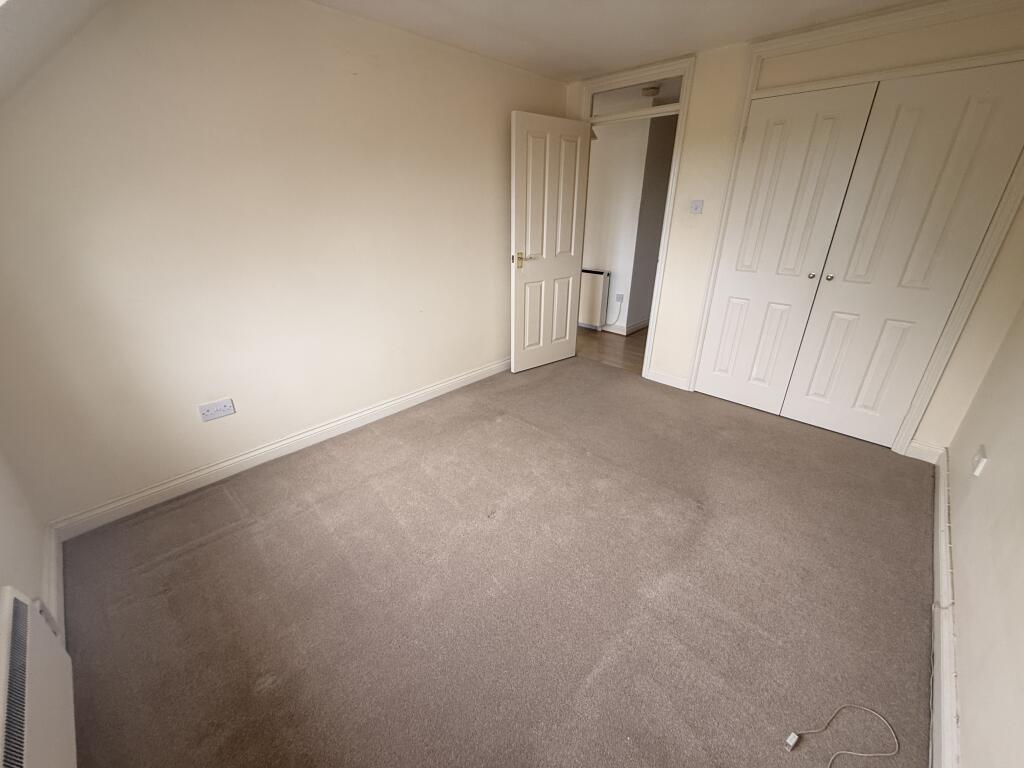 Apartment in Reading - View 5