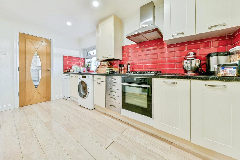 House in Stevenage - More