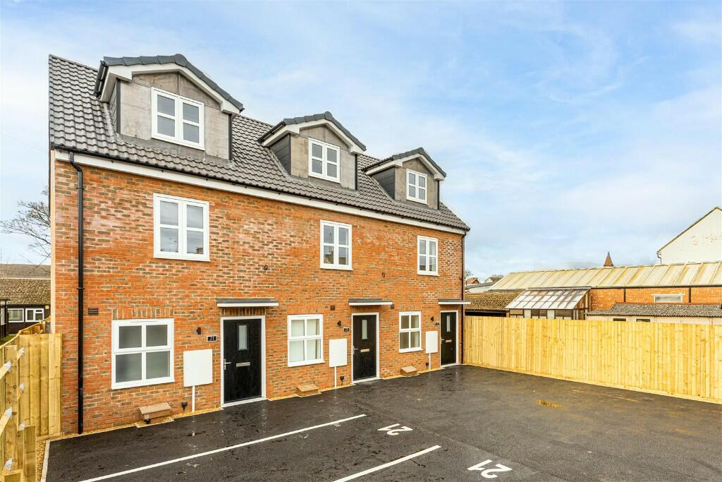 Main image of property: NN16 Crown Street, Kettering