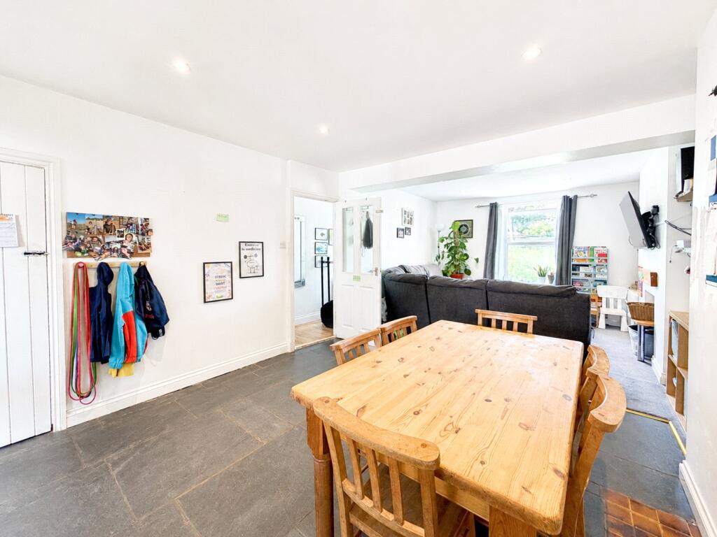 House in Torridge, Great Torrington - More