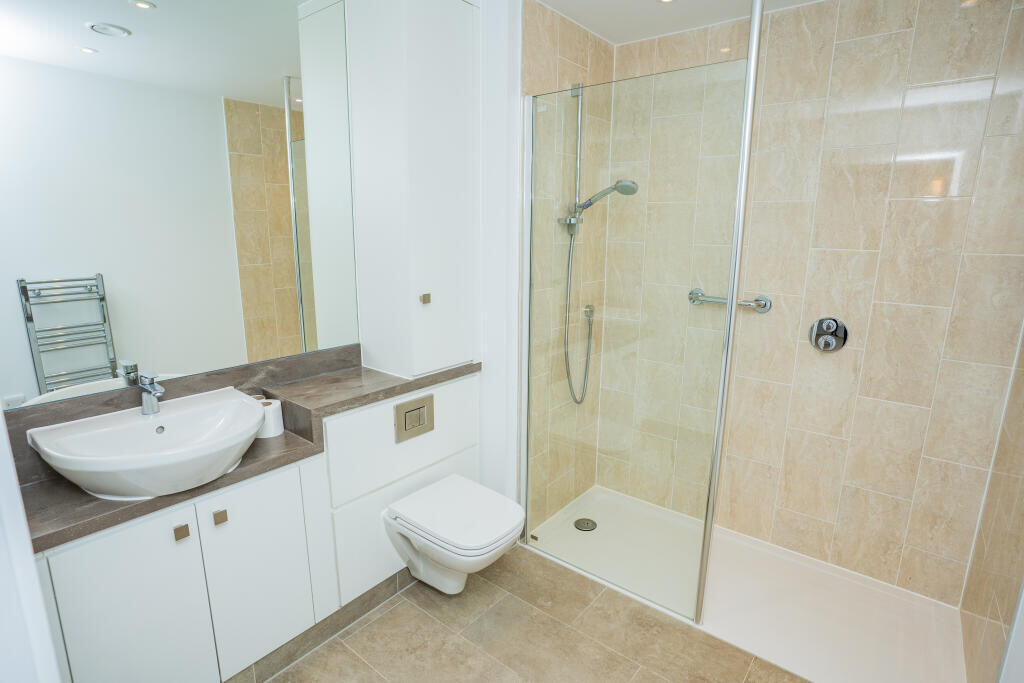 Burchmore House, Caddington - View 5