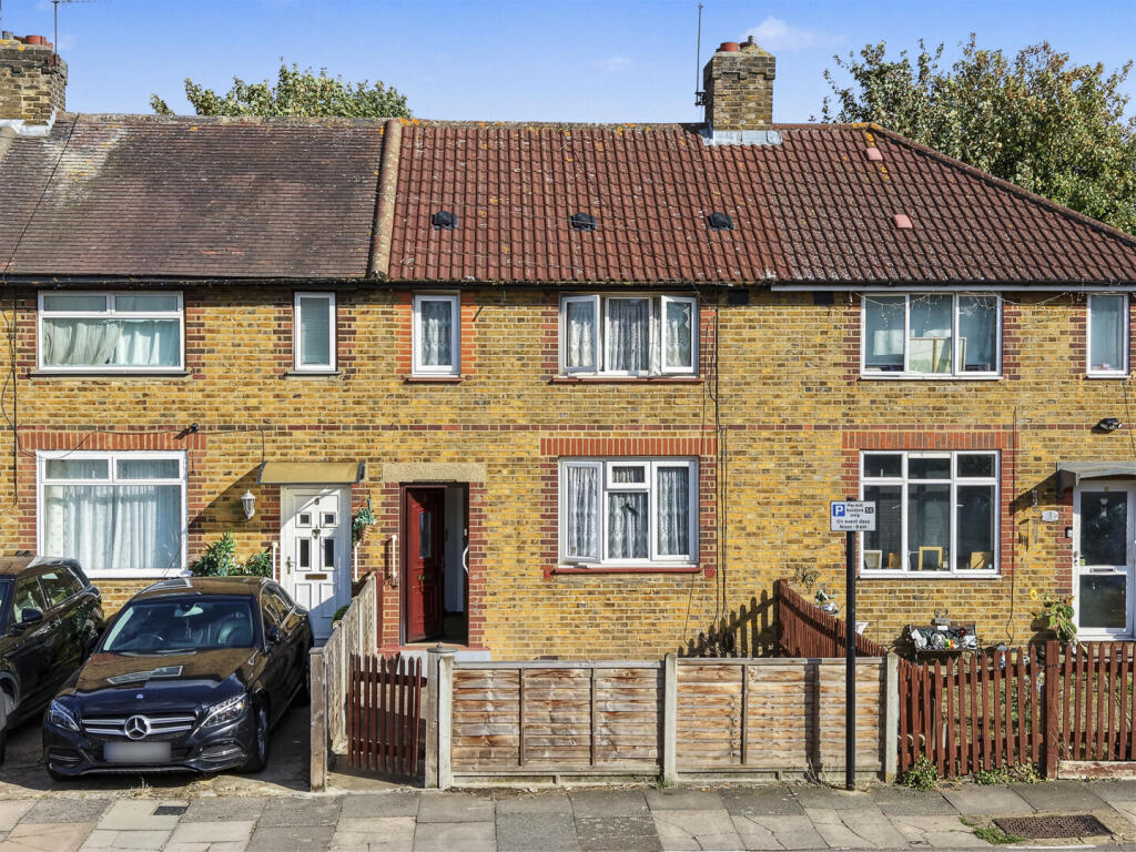 2-bed house on Thornaby Gardens, London, £369,950