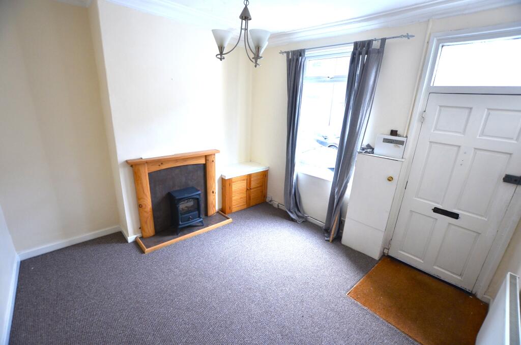 House in Stoke-on-Trent - View 4