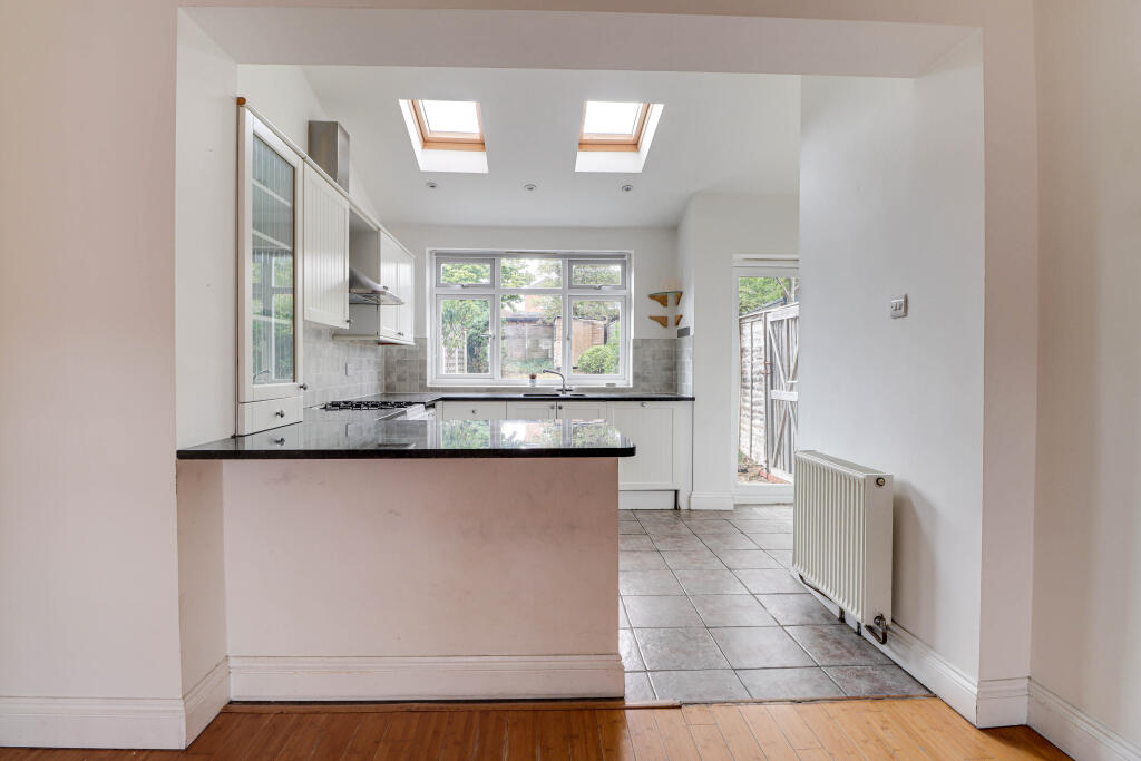 Glemsford Drive, Harpenden, AL5 photo 5