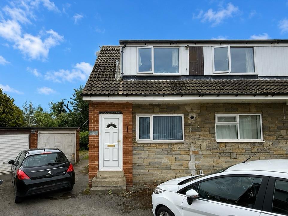 Main image of property: Heathfield Walk, Leeds, West Yorkshire, LS16