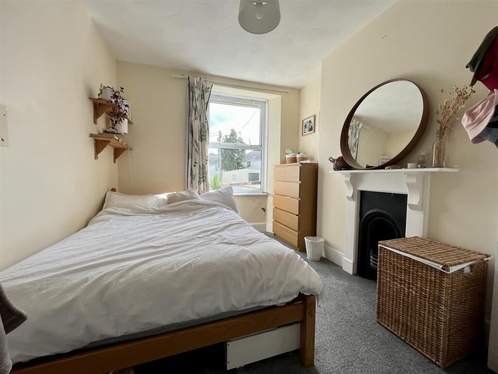 House in Truro - View 5