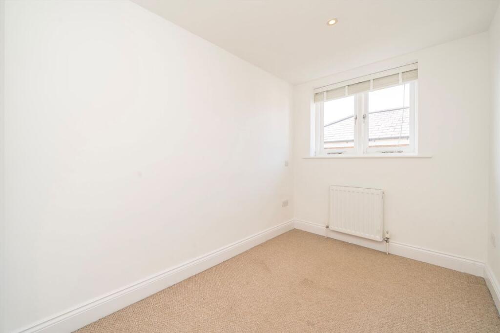 House in Brentford, London Borough of Hounslow - View 4
