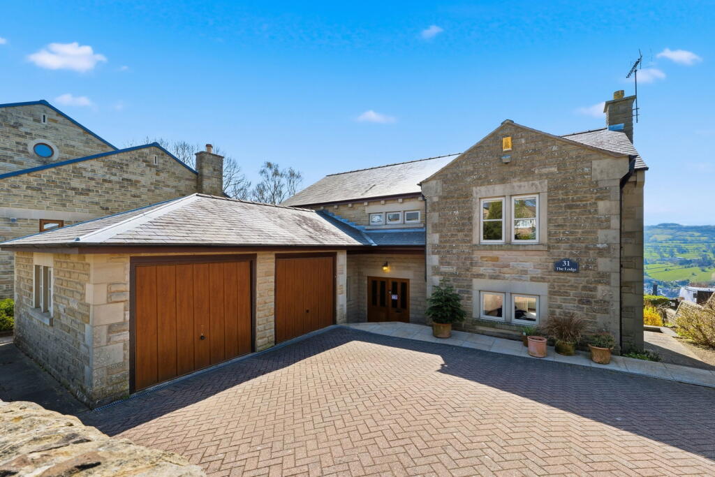 Main image of property: Cavendish Road, Matlock DE4 3JB