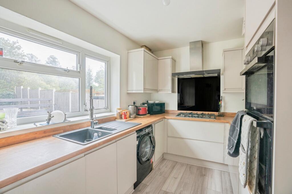 House in Chesterfield, Boythorpe - View 2