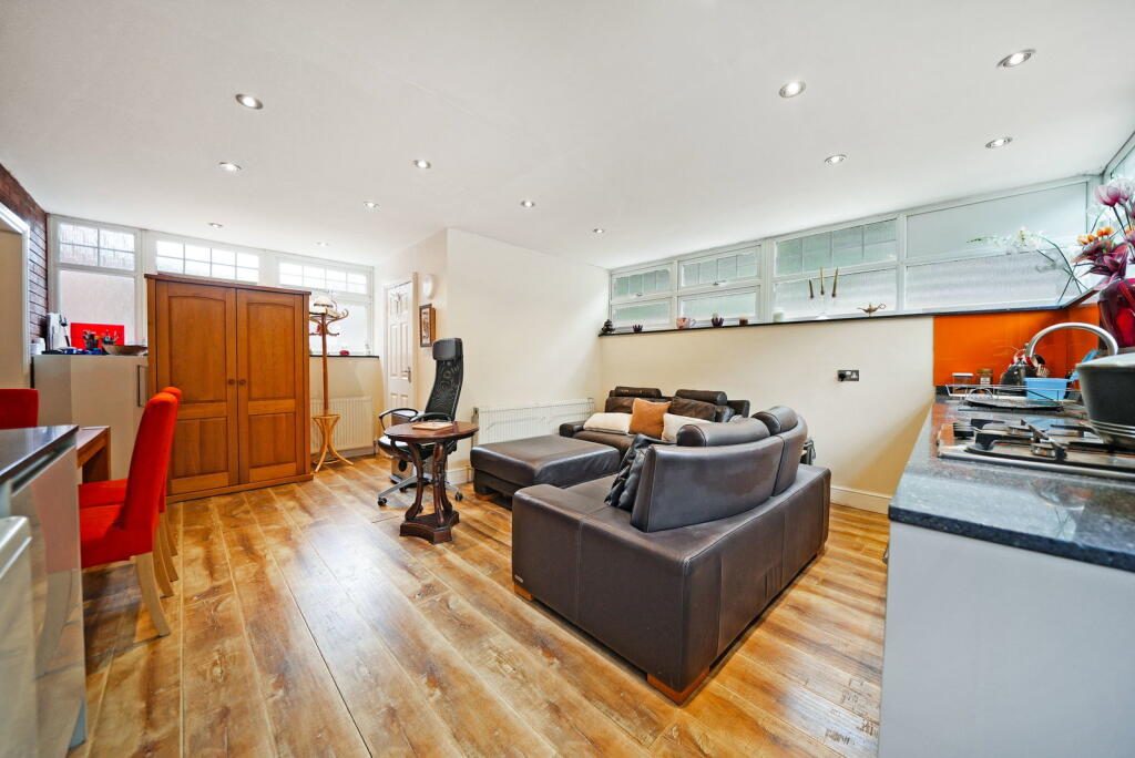 Apartment in London - View 4