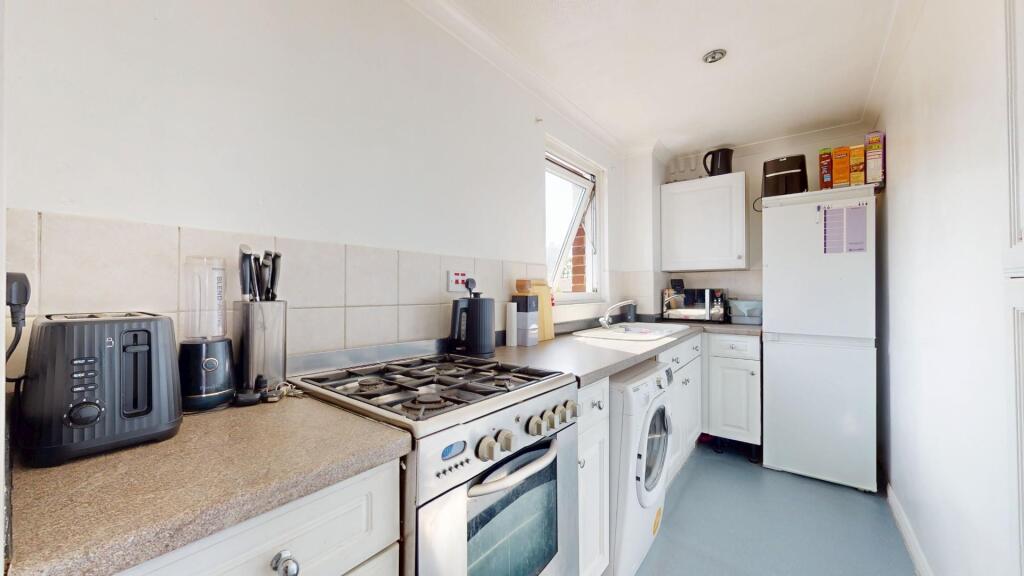 Apartment in Dartford - View 4