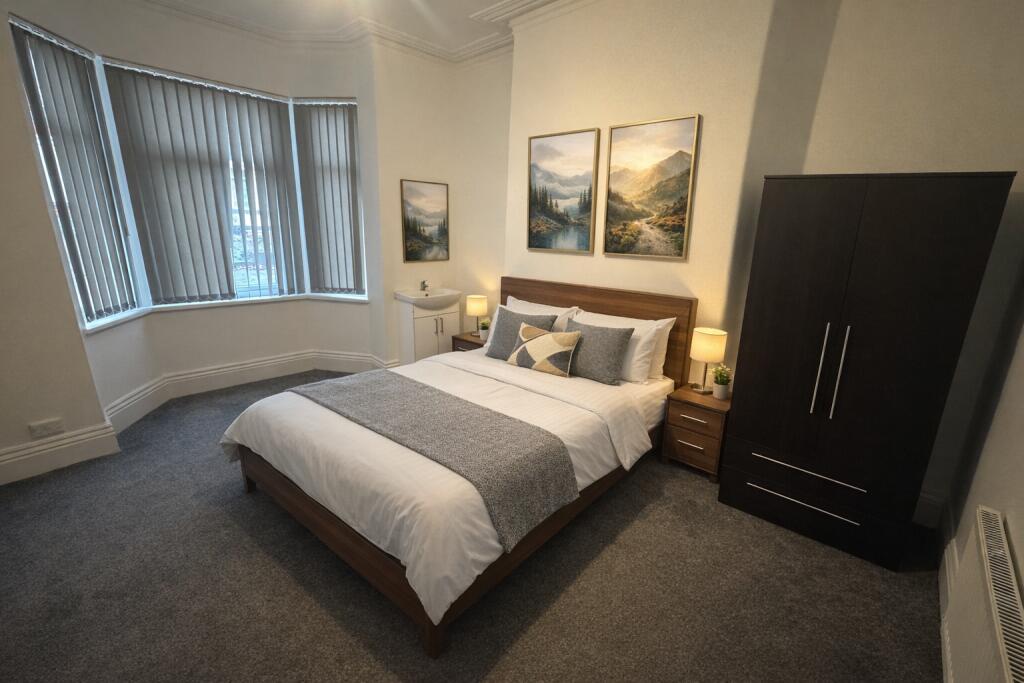 Main image of property: 120 Milton Walk, Room 1