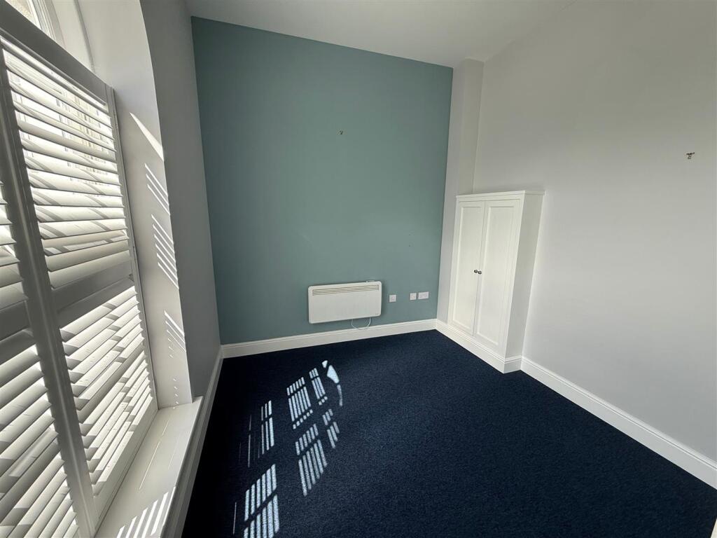3, 5 Crown Place-5.jpg