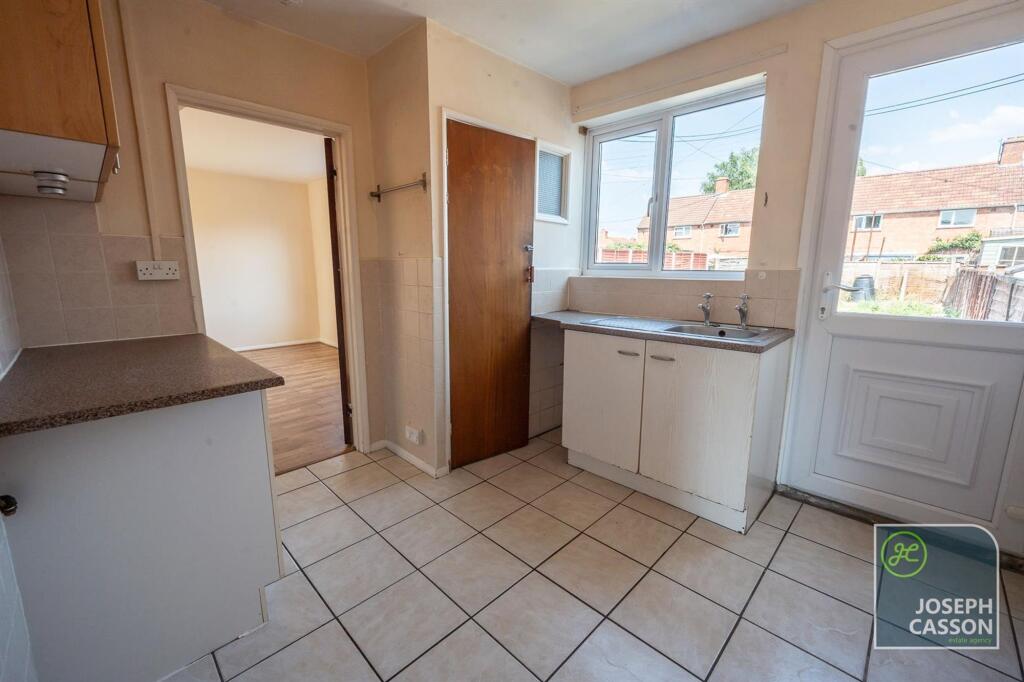 House in Bridgwater, West Bridgwater, Durleigh & Haygrove, Somerset - More