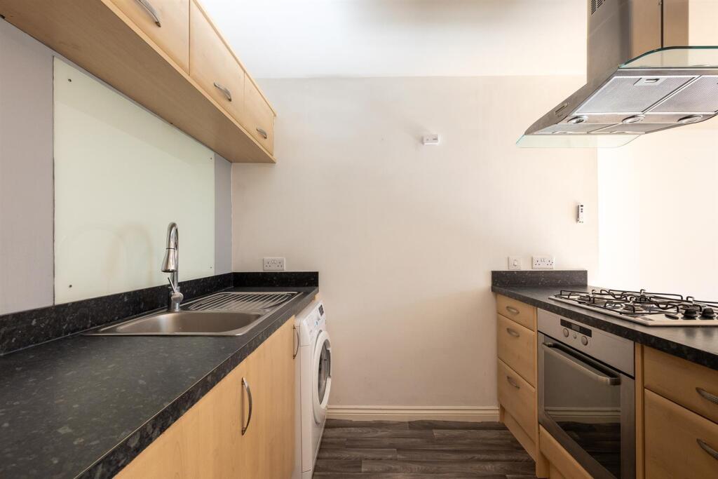 Apartment in Perth, Fairfield - View 5