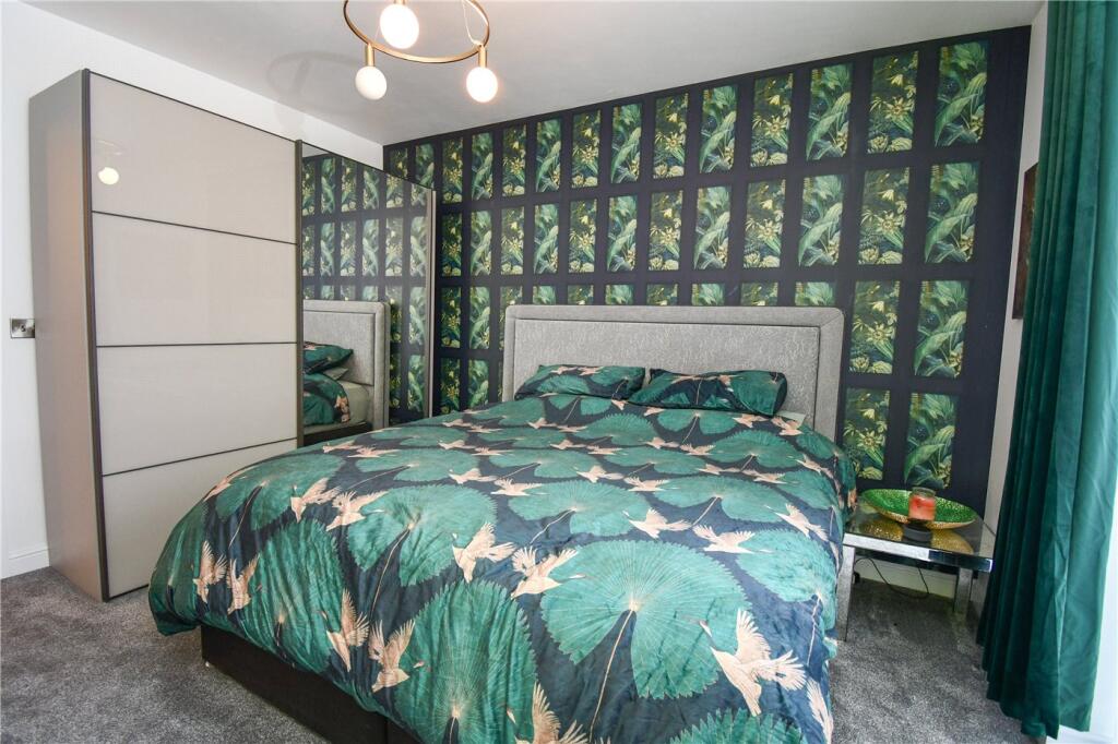 Apartment in Wallasey, New Brighton - More