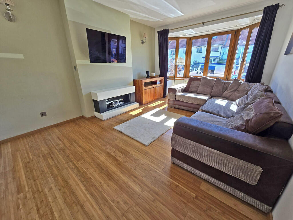 Mile Oak Road, Southwick photo 3