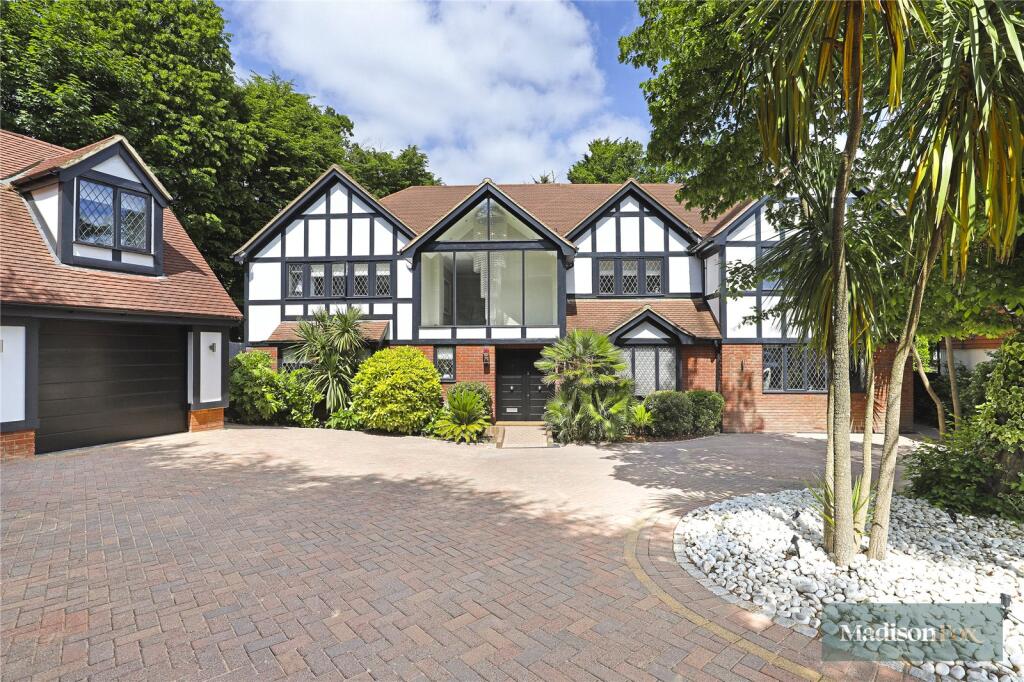 Main image of property: Stradbroke Park, Tomswood Road, Chigwell, Essex, IG7