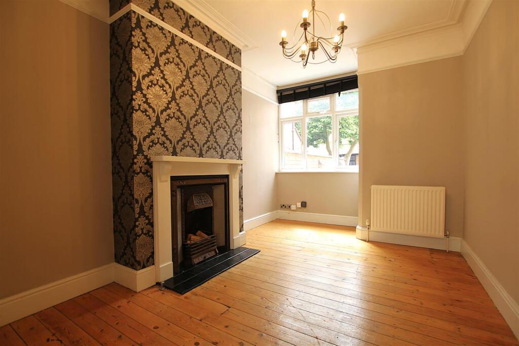 House in Northampton - View 3