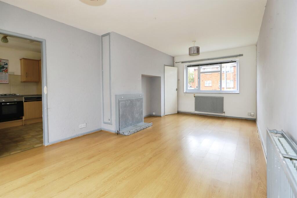 House in Wolverhampton, Ashmore Park - More