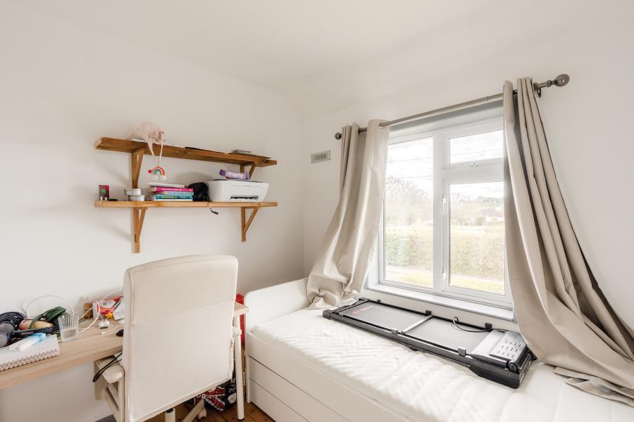 3 bedroom end of terrace house for rent