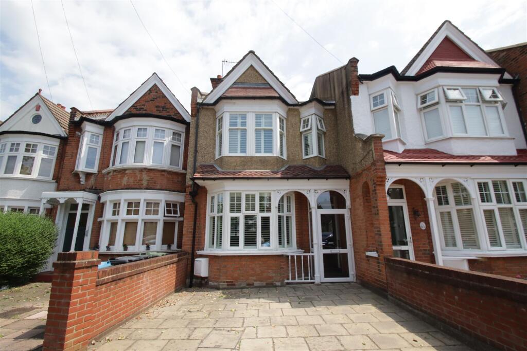 Main image of property: New River Crescent, Palmers Green, N13