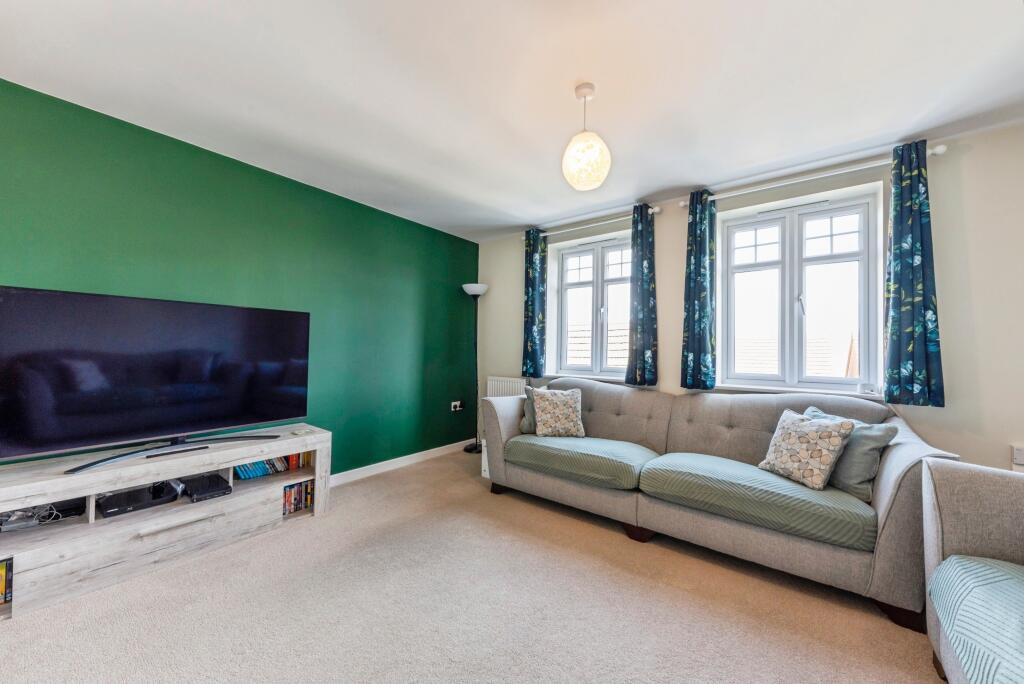 House in South Kesteven, Grantham - More