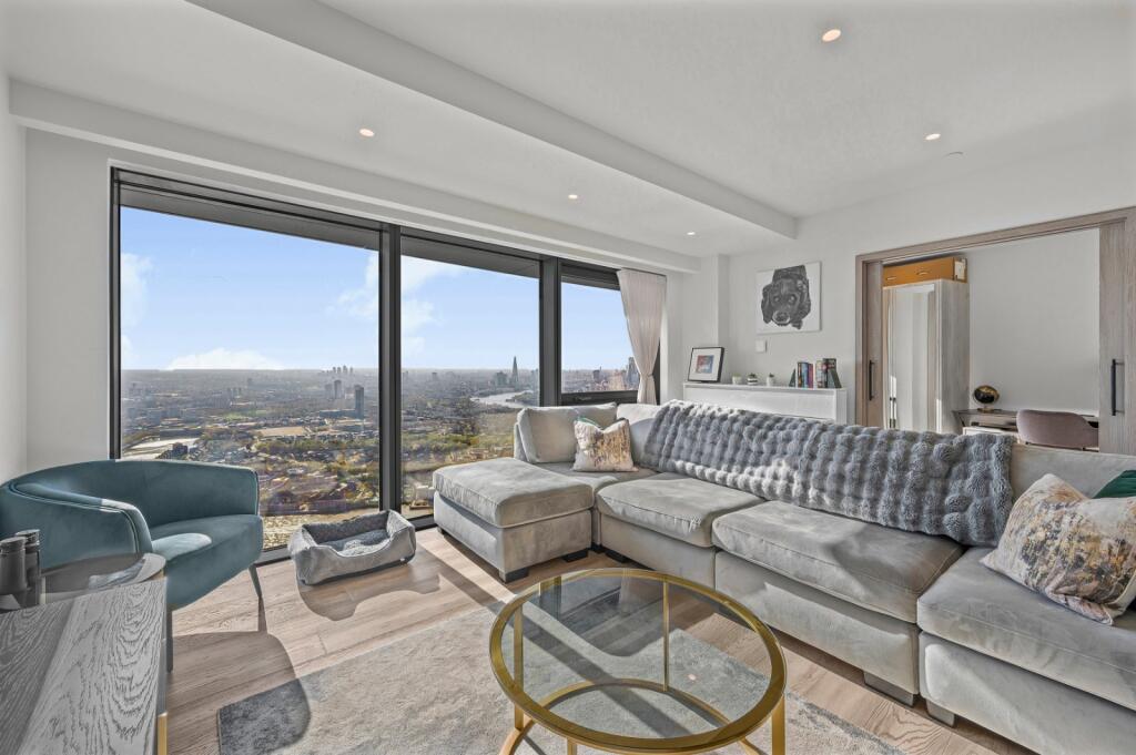 Main image of property: The Aspen, 
50 Marsh Wall, E22
