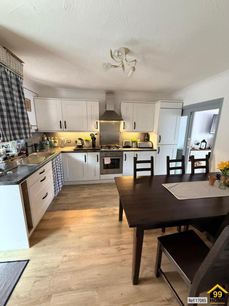 House in Kirklees, West Yorkshire - More