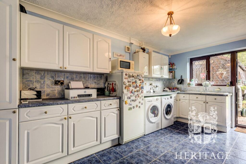 Stable Close, Stanway, Colchester, Essex, CO3 photo 3