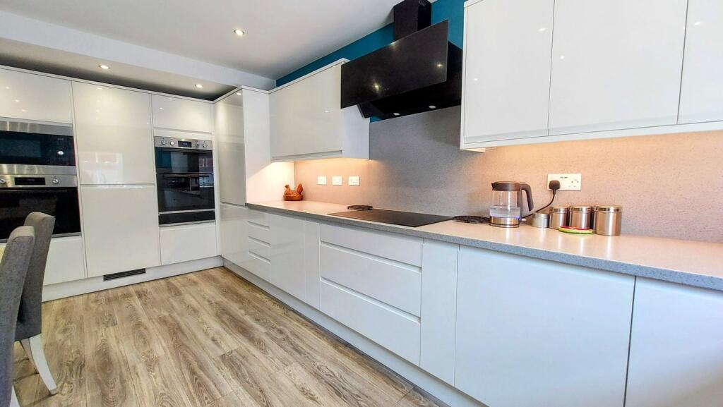 Holloway Avenue, Bourne, PE10 photo 3
