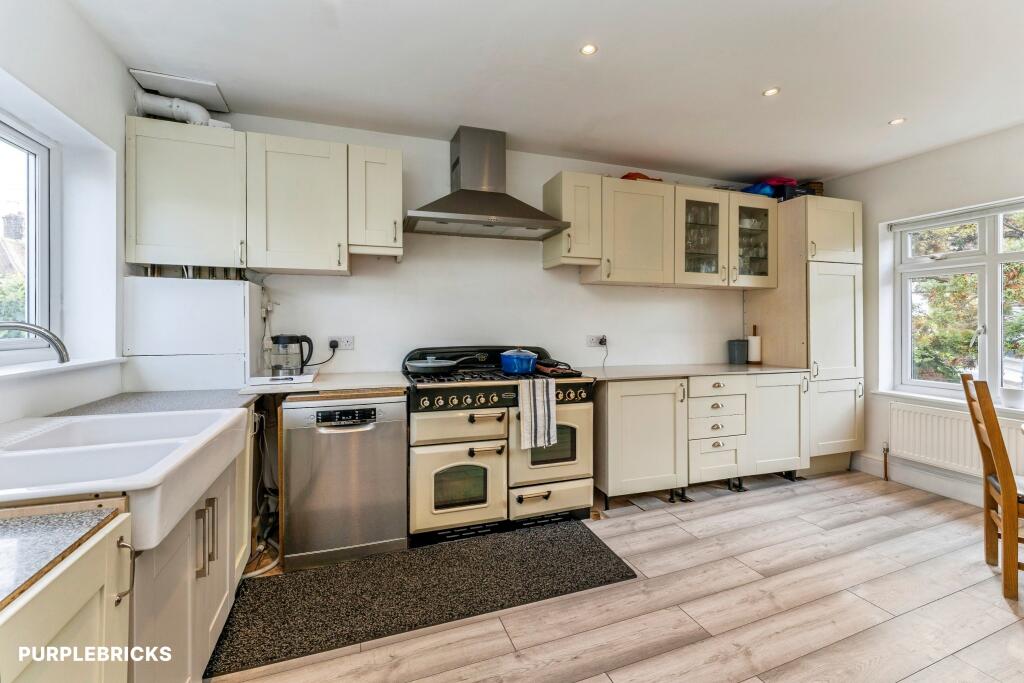 House in London, Oakleigh Park, Brunswick Park - View 5