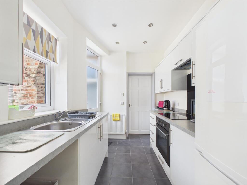 Apartment in North Tyneside, Preston - View 4