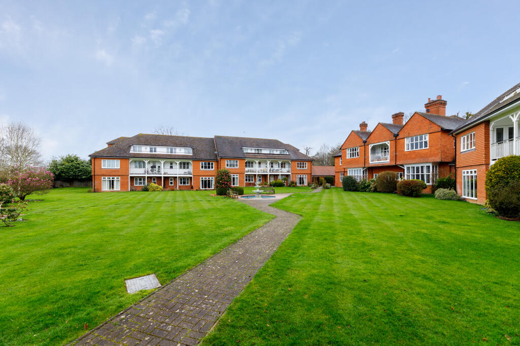 Main image of property: Oak Lodge, Leigh Corner, Cobham, KT11