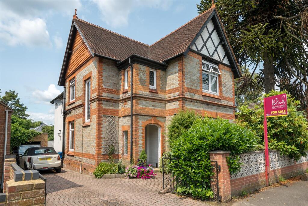 Main image of property: Forest Road, Crowthorne, Berkshire, RG45 7EH