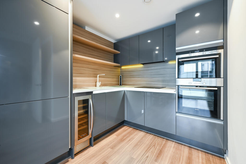 Apartment in London - View 5