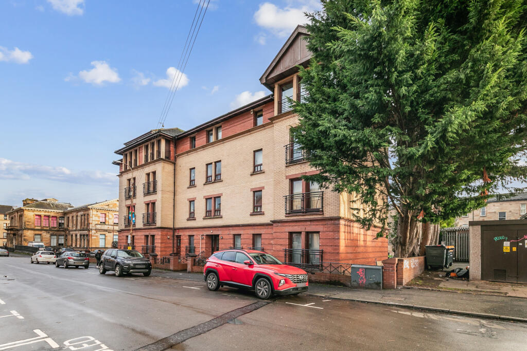 Main image of property: 2/2 22 Ashley Street, Woodlands, G3