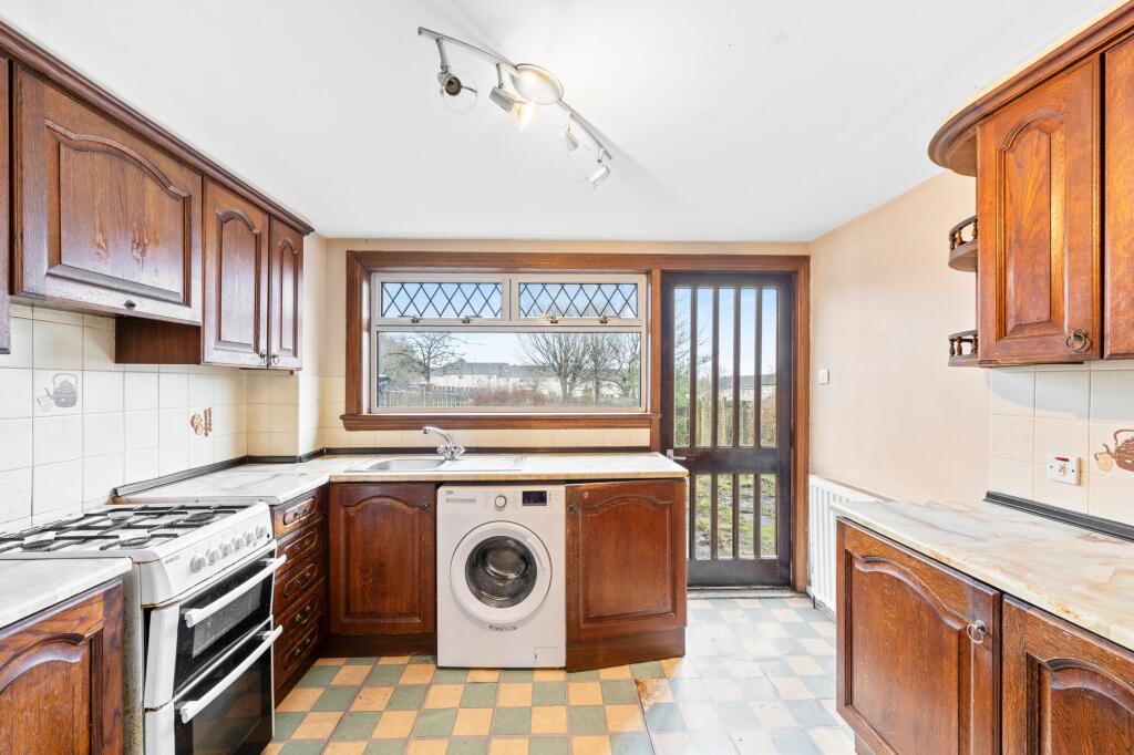 West Glen Avenue, Deans, EH54 - View 2